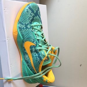 Kobe 8 system green glow laser